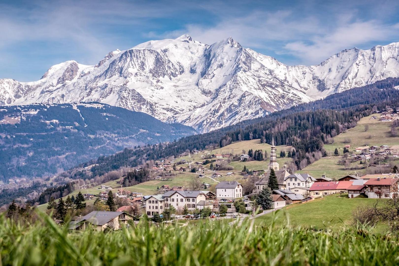 Apartment Au Bon Coin - Luxury Chamonix Hidden Haven, Mont Blanc View, Hot Tub And Garden Dış mekan fotoğraf