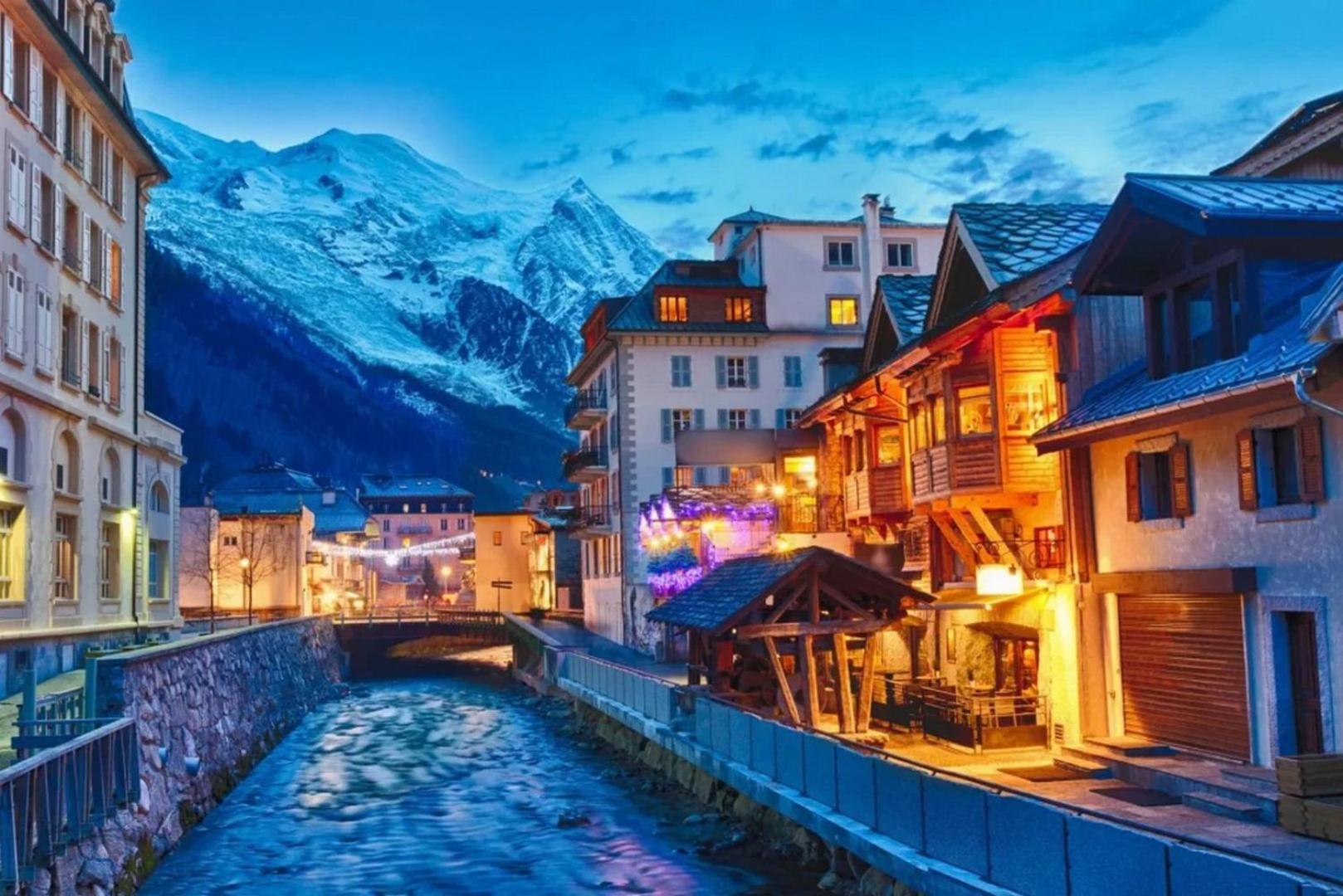 Apartment Au Bon Coin - Luxury Chamonix Hidden Haven, Mont Blanc View, Hot Tub And Garden Dış mekan fotoğraf