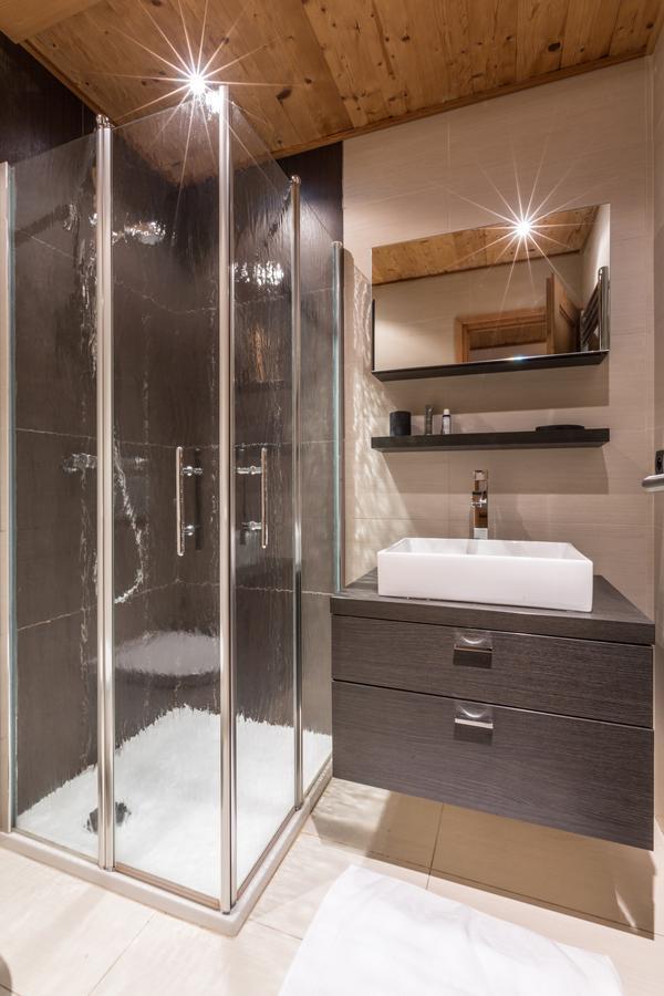 Apartment Au Bon Coin - Luxury Chamonix Hidden Haven, Mont Blanc View, Hot Tub And Garden Dış mekan fotoğraf