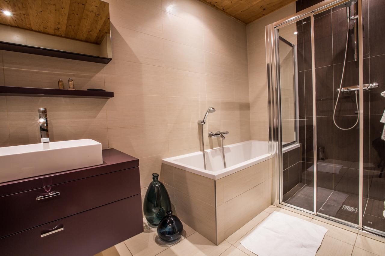 Apartment Au Bon Coin - Luxury Chamonix Hidden Haven, Mont Blanc View, Hot Tub And Garden Dış mekan fotoğraf