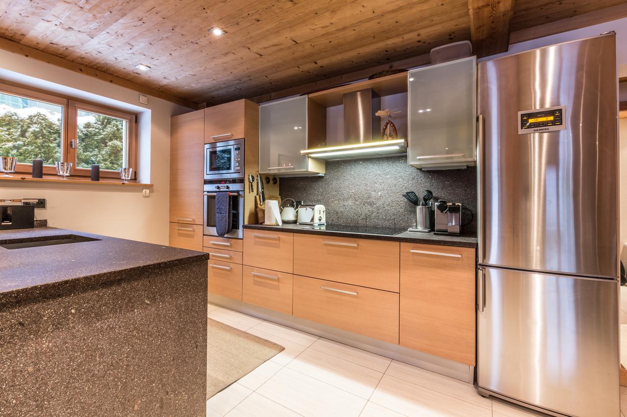 Apartment Au Bon Coin - Luxury Chamonix Hidden Haven, Mont Blanc View, Hot Tub And Garden Dış mekan fotoğraf